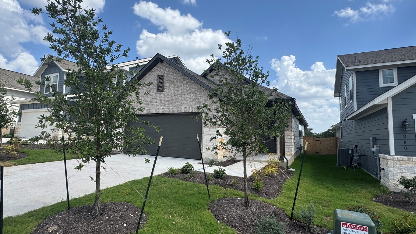 Property Photo: 284 Denali Way TX 78620