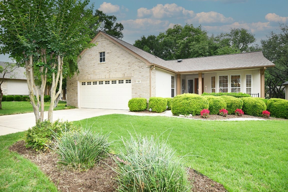 Property Photo: 109 Ruellia Drive TX 78633