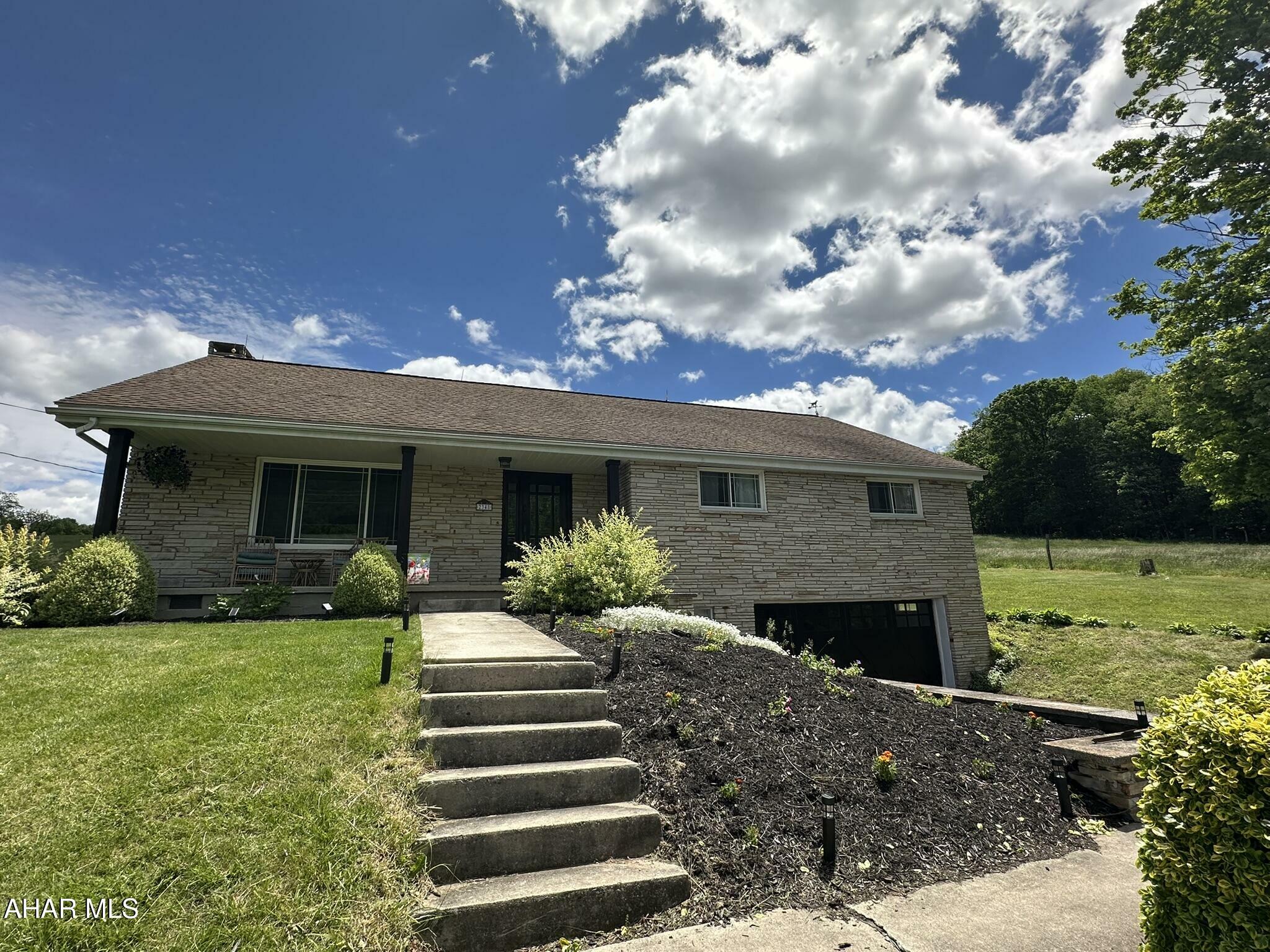 Property Photo: 2348 Raystown Road PA 15537
