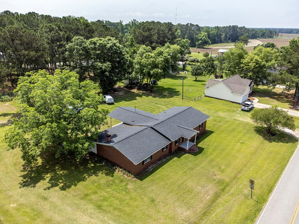 Property Photo: 111 Massey Airport Road GA 31791