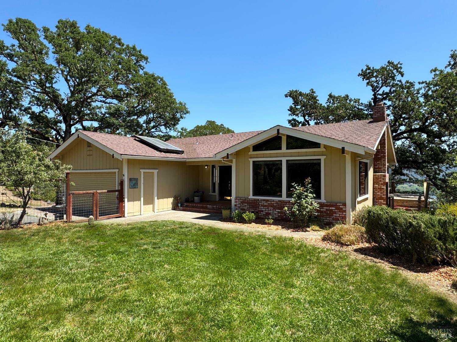 1321 Oak Knoll Road  Ukiah CA 95482 photo