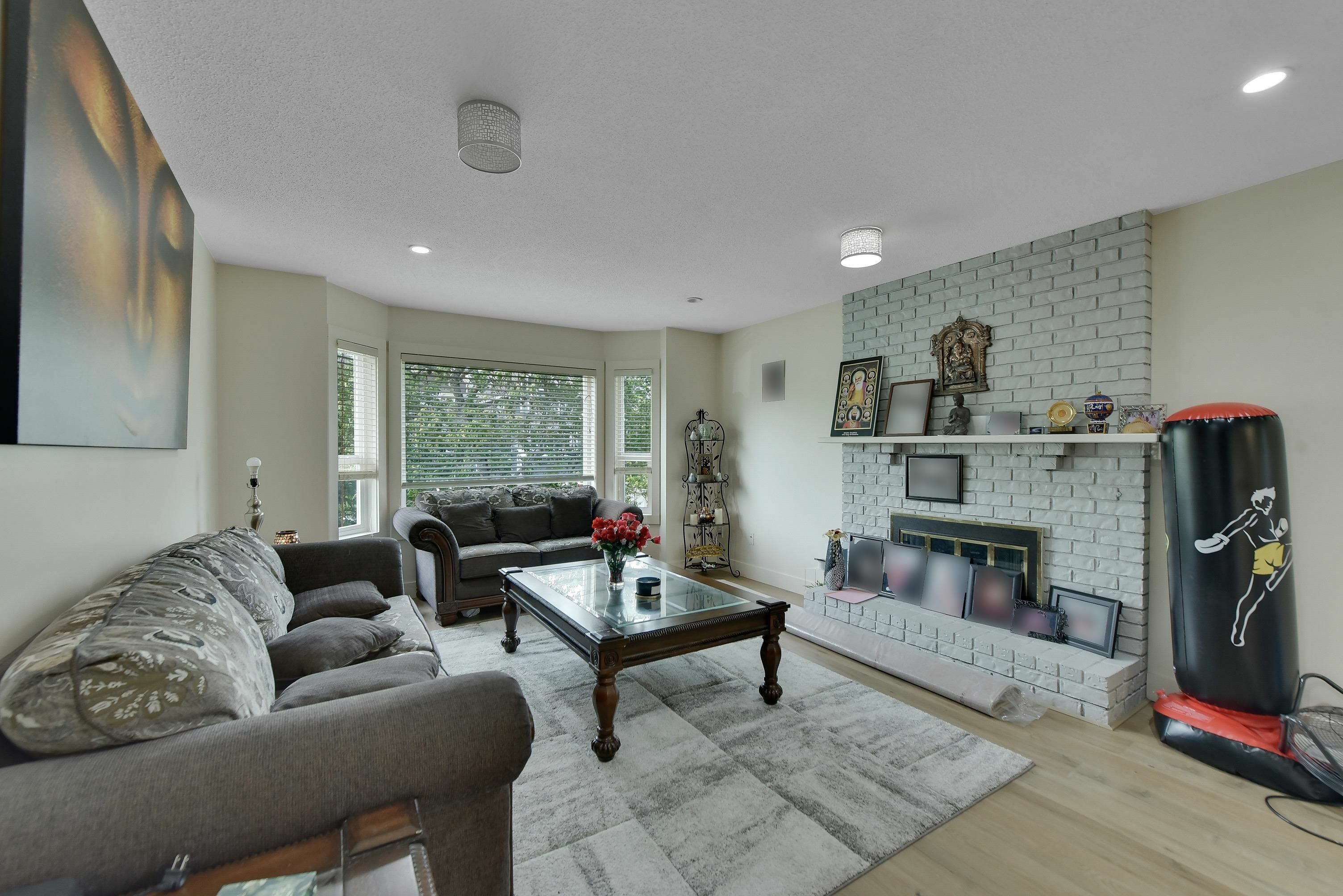 Property Photo: 15274 85 Avenue BC V3S 6J1