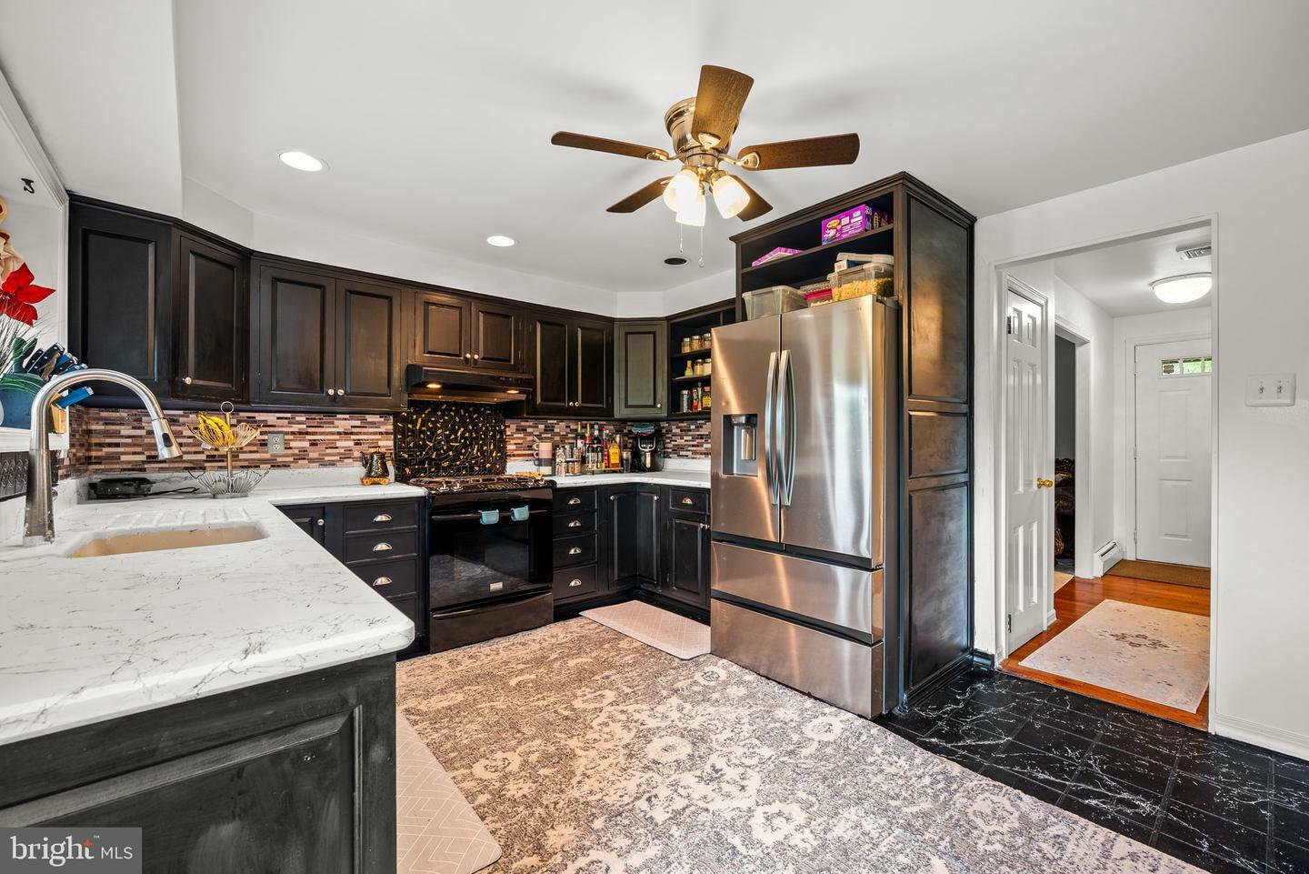 Property Photo:  1531 Wheatfield Lane  PA 18974 