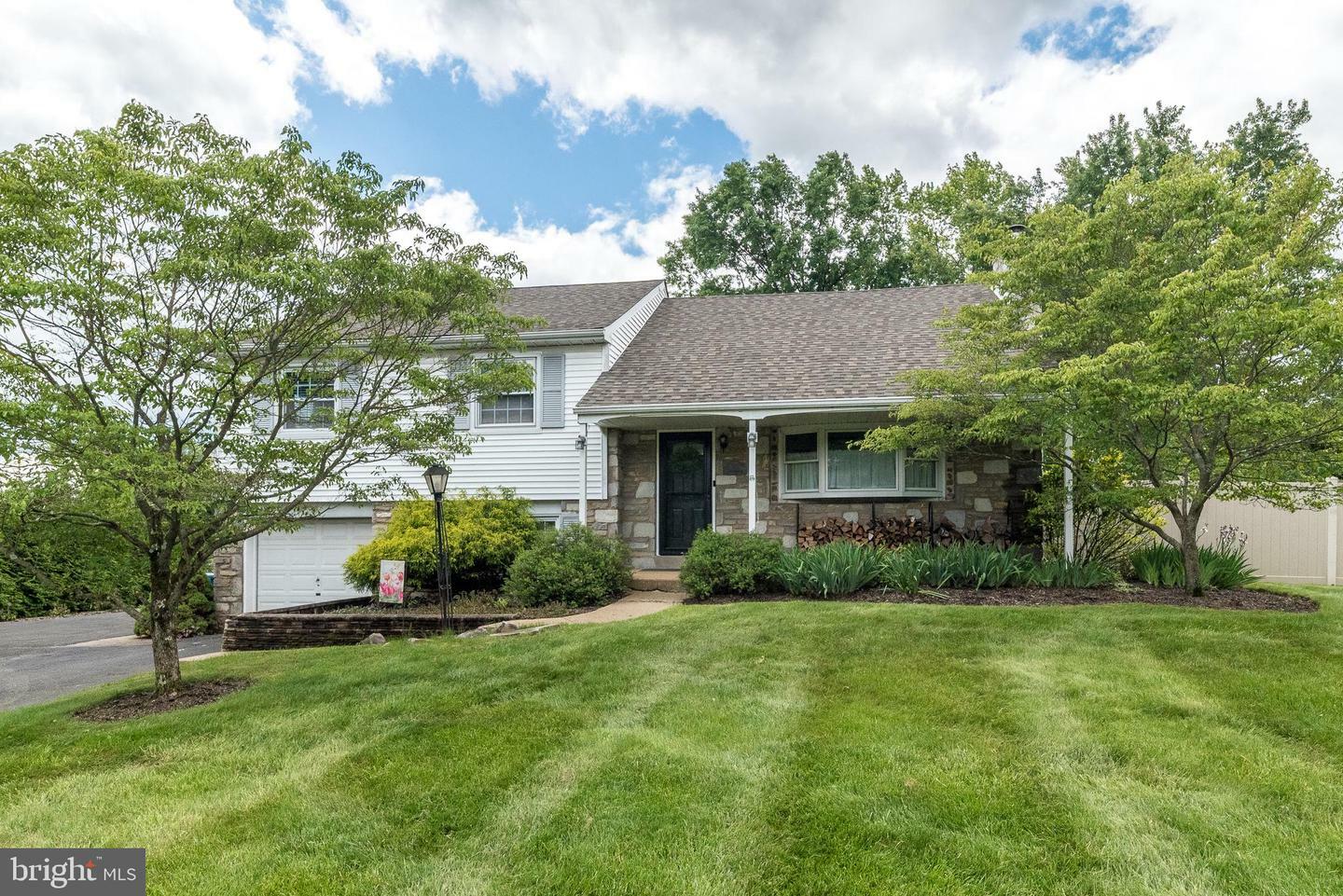 Property Photo: 1612 Winding Drive PA 19454