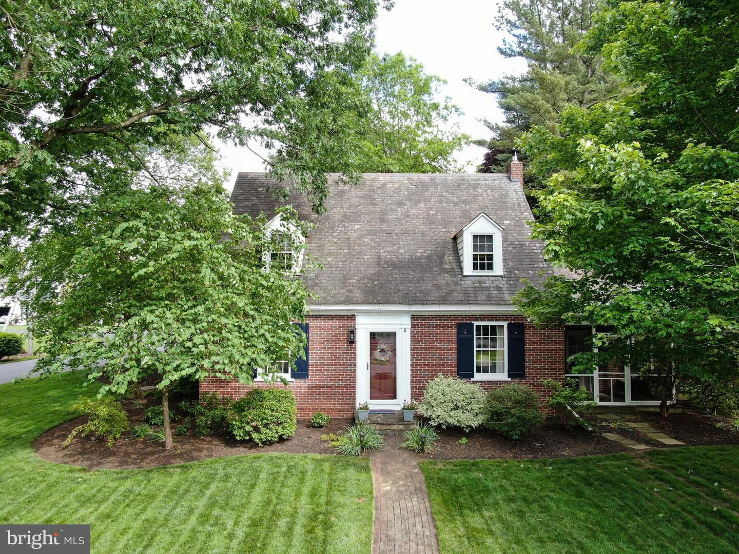 Property Photo: 1598 Hollywood Drive PA 17601