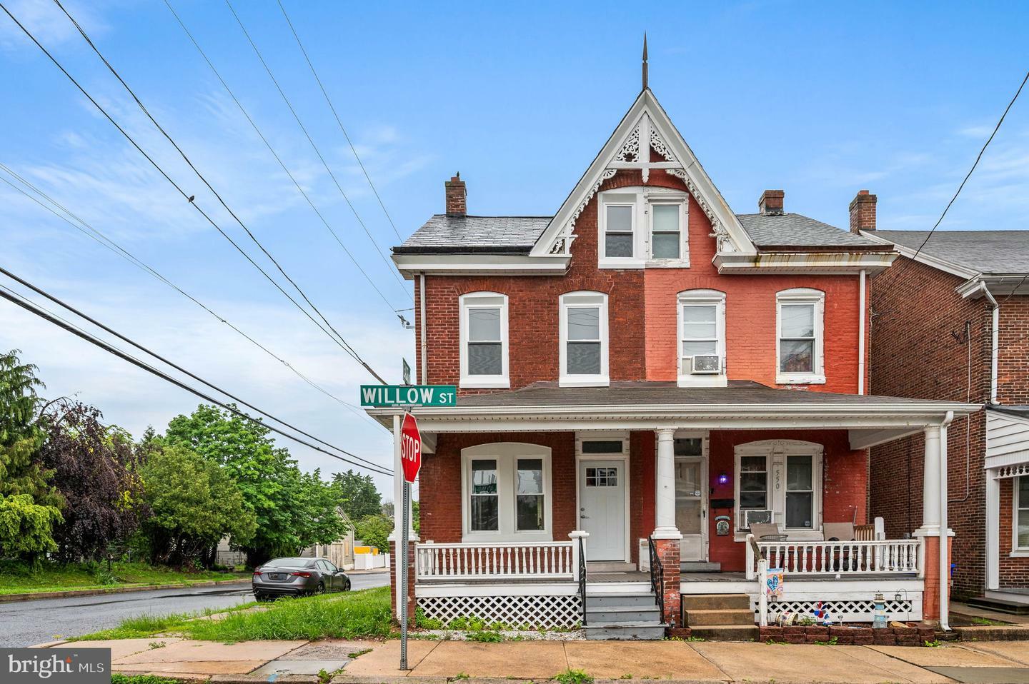 Property Photo: 552 Willow Street PA 19464