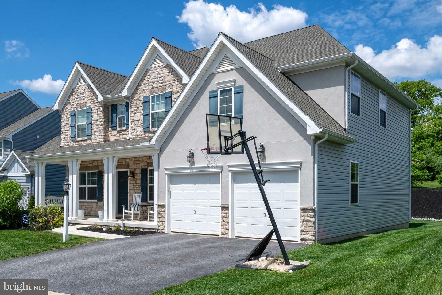 Property Photo: 2611 Woodspring Drive PA 17402