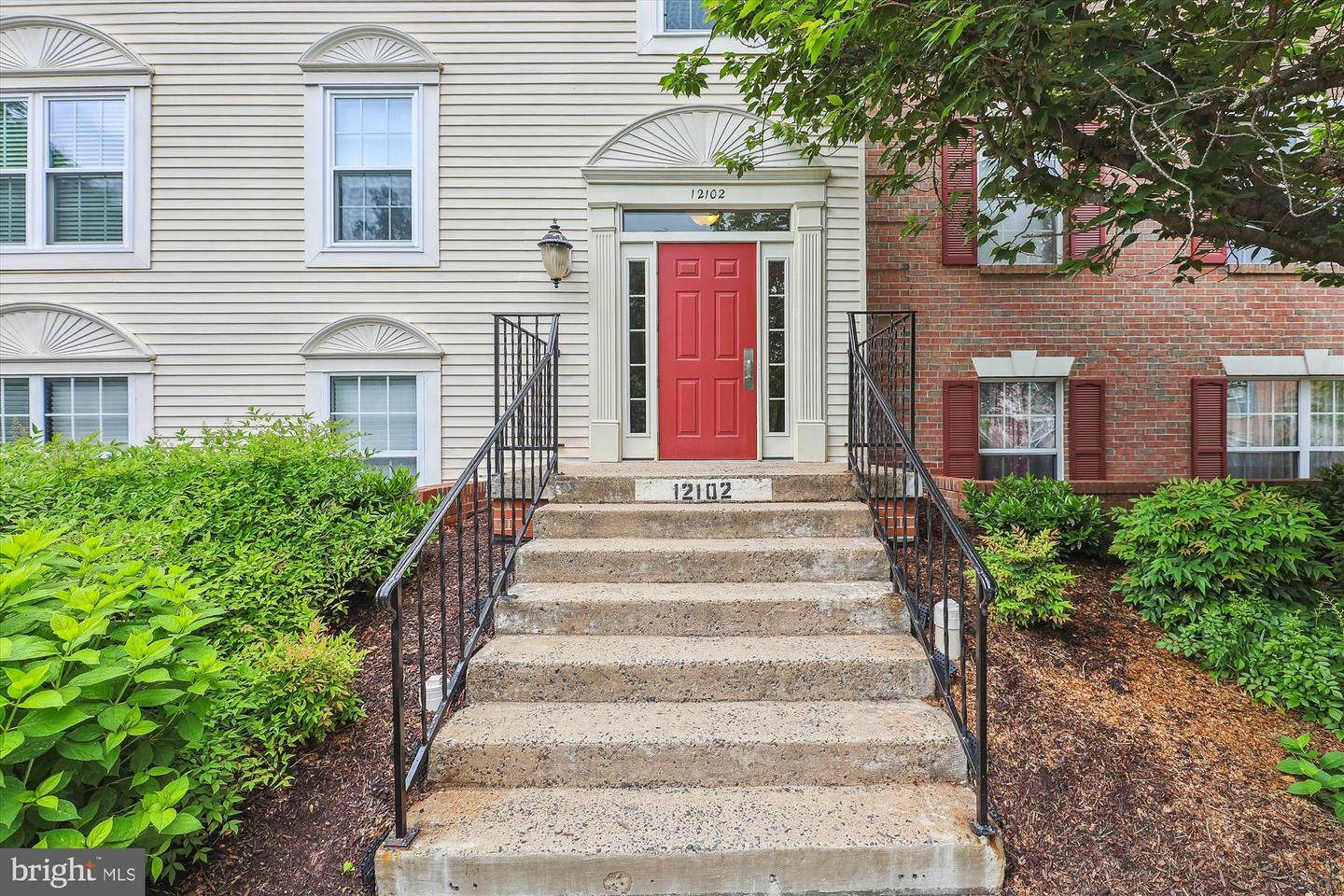 Property Photo: 12102 Greenwood Court 101 VA 22033