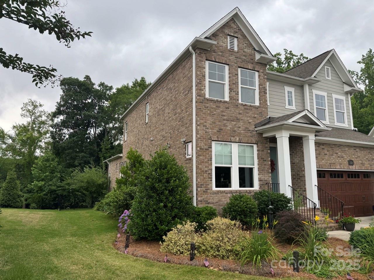 Property Photo: 1124 Greenbridge Drive NC 28105