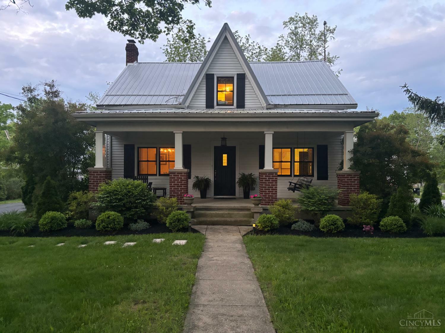 Property Photo: 858 W Fosters Maineville Road OH 45039