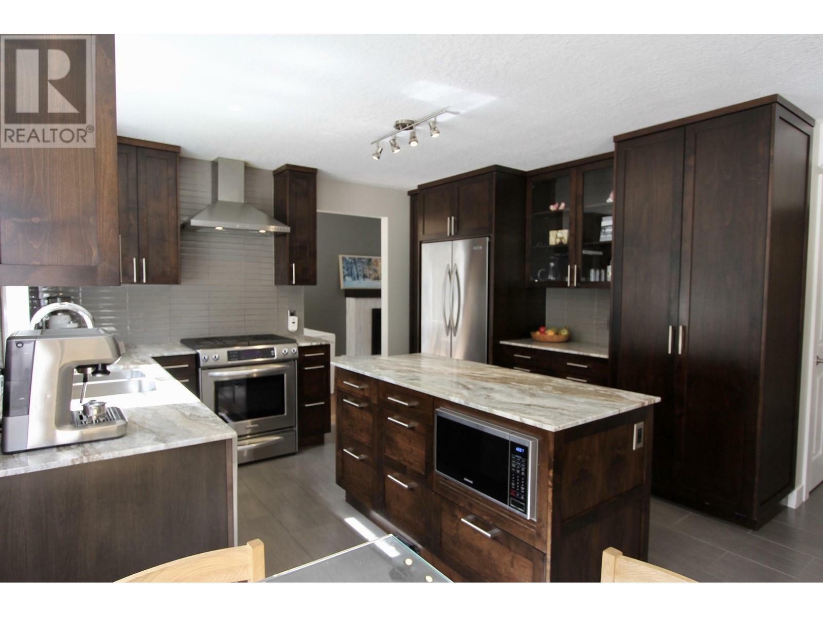 Property Photo: 2378 Panorama Crescent BC V2K 4T9
