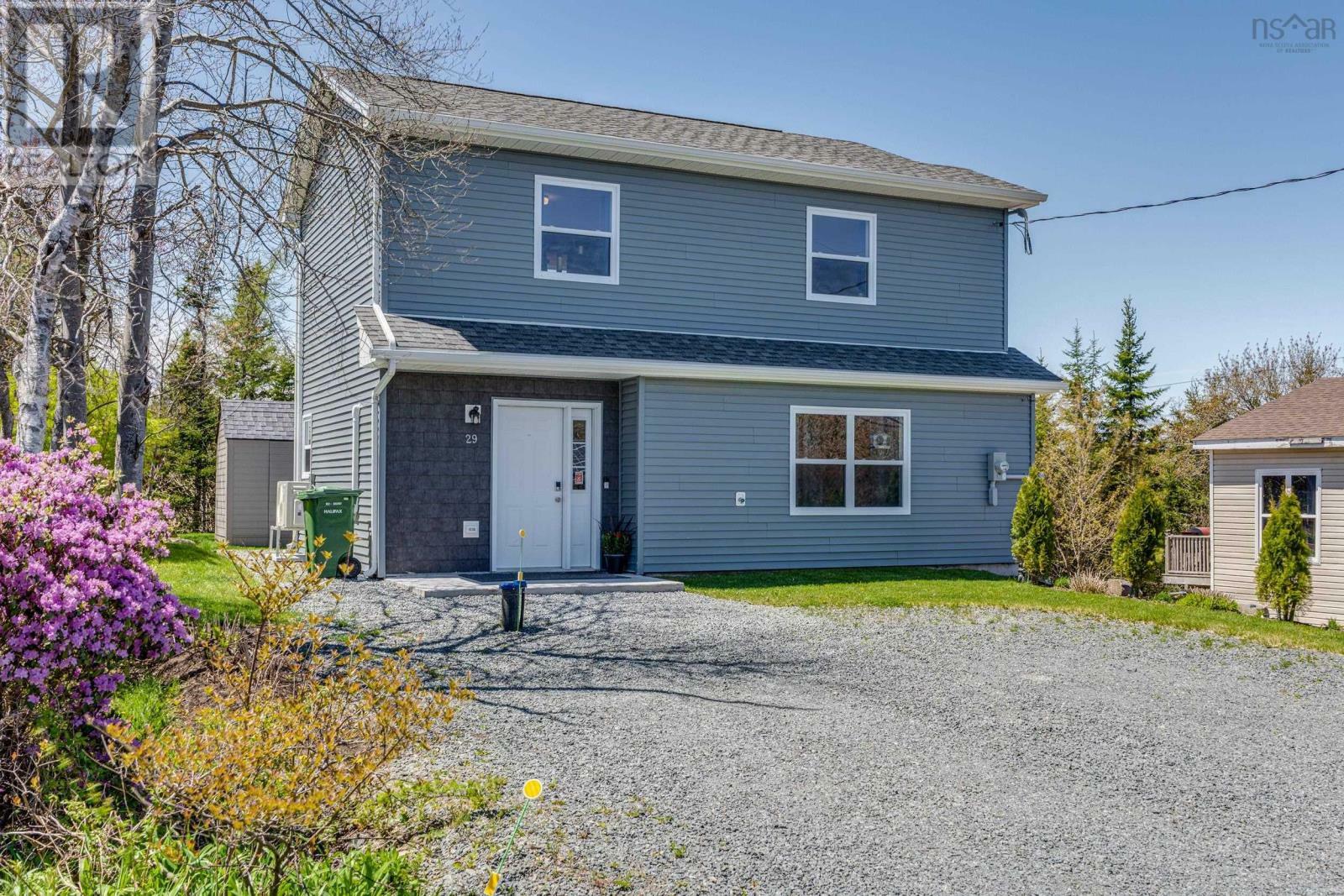 Photo de la propriété: 29 Club Road NS B3T 1P8
