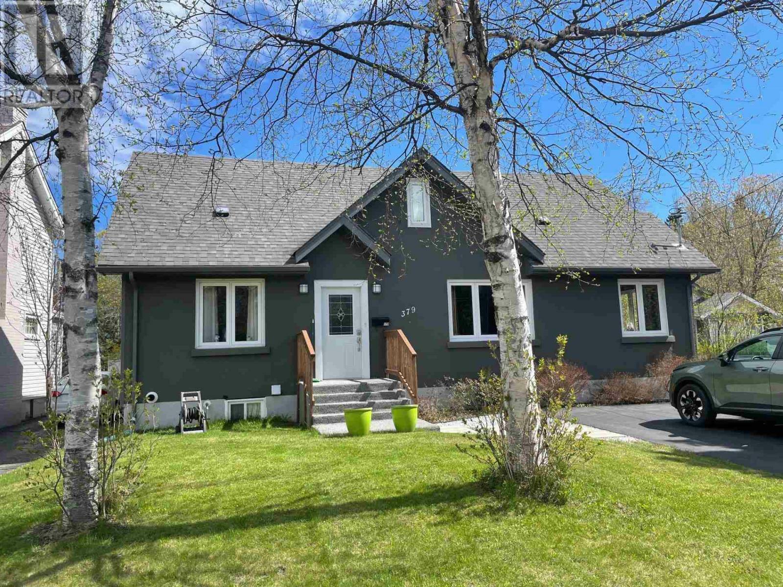 Property Photo:  379 Algoma St N  ON P7A 5B5 