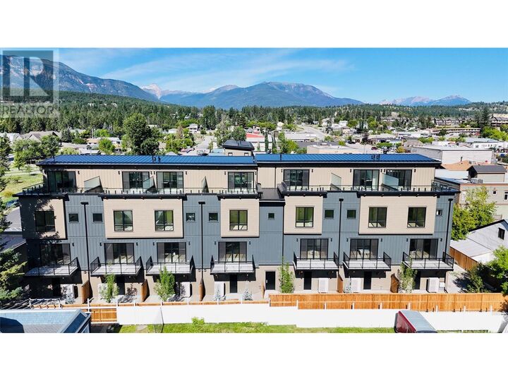 Property Photo: 510 14th Street 401 BC V0A 1K0