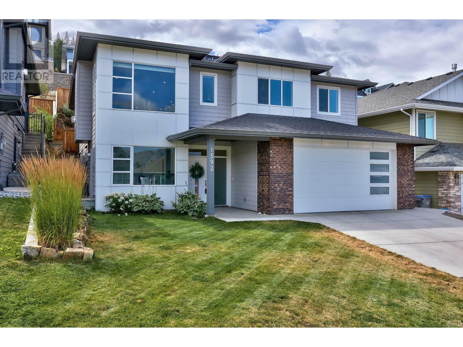 Photo de la propriété: 1592 Emerald Drive BC V2E 0C4
