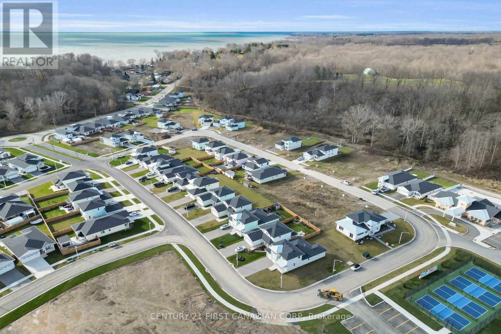 Property Photo: 403 Breakwater Boulevard ON N5L 0B5