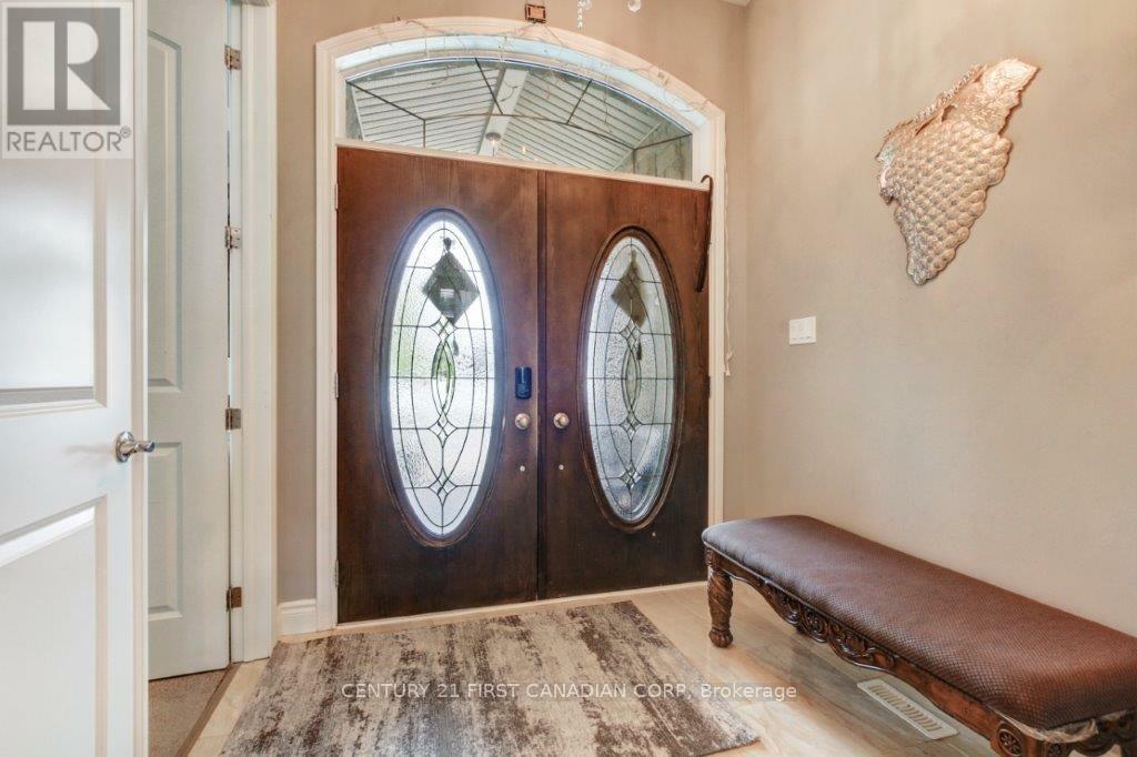 Property Photo: 1327 Eagletrace Drive ON N6G 0C4