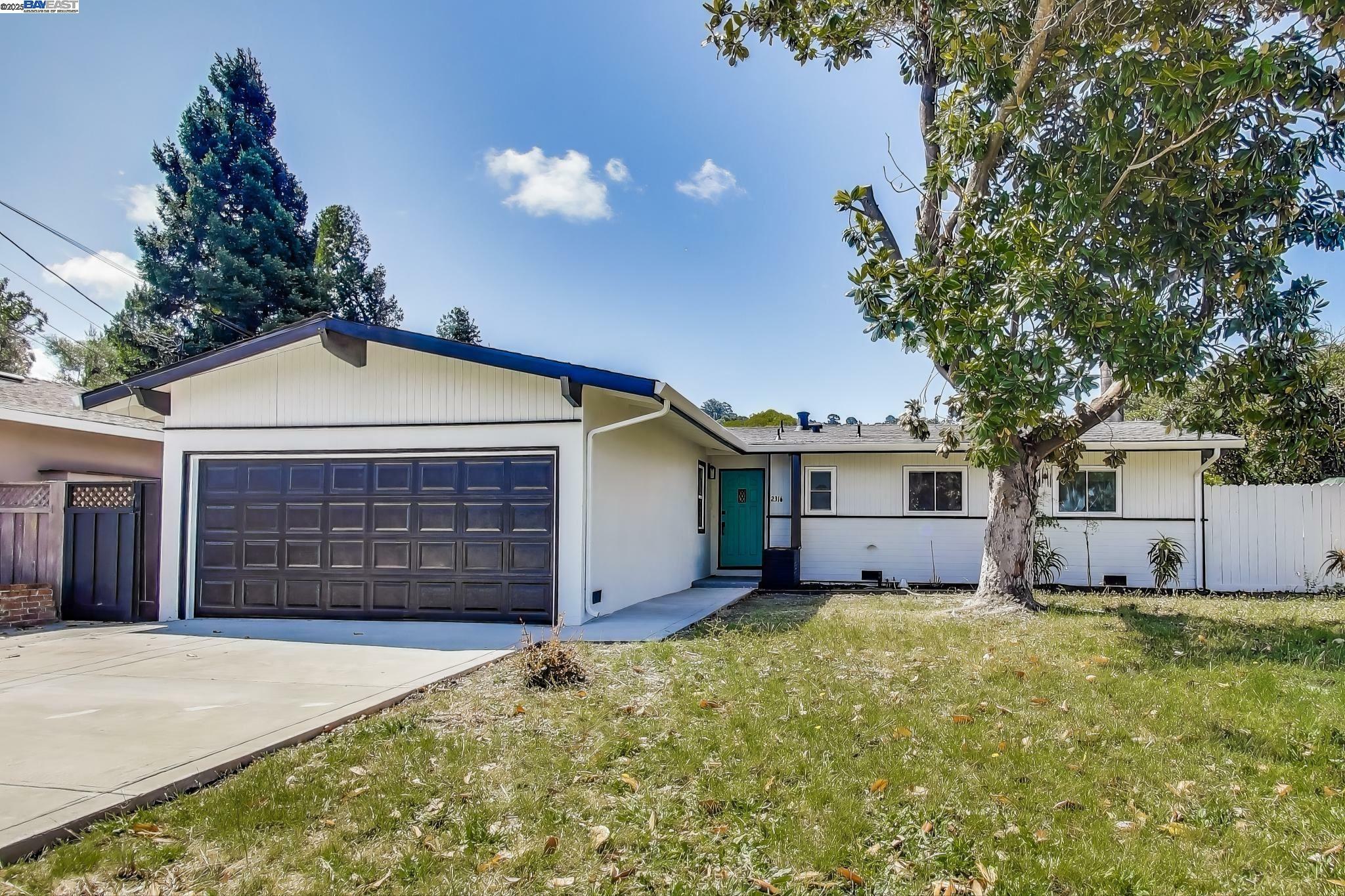 Property Photo: 2316 Dolores CA 94564