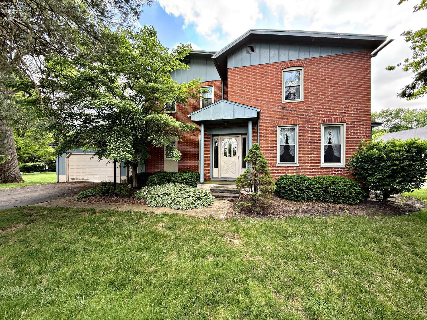 586 E County Road 36  Tiffin OH 44883 photo