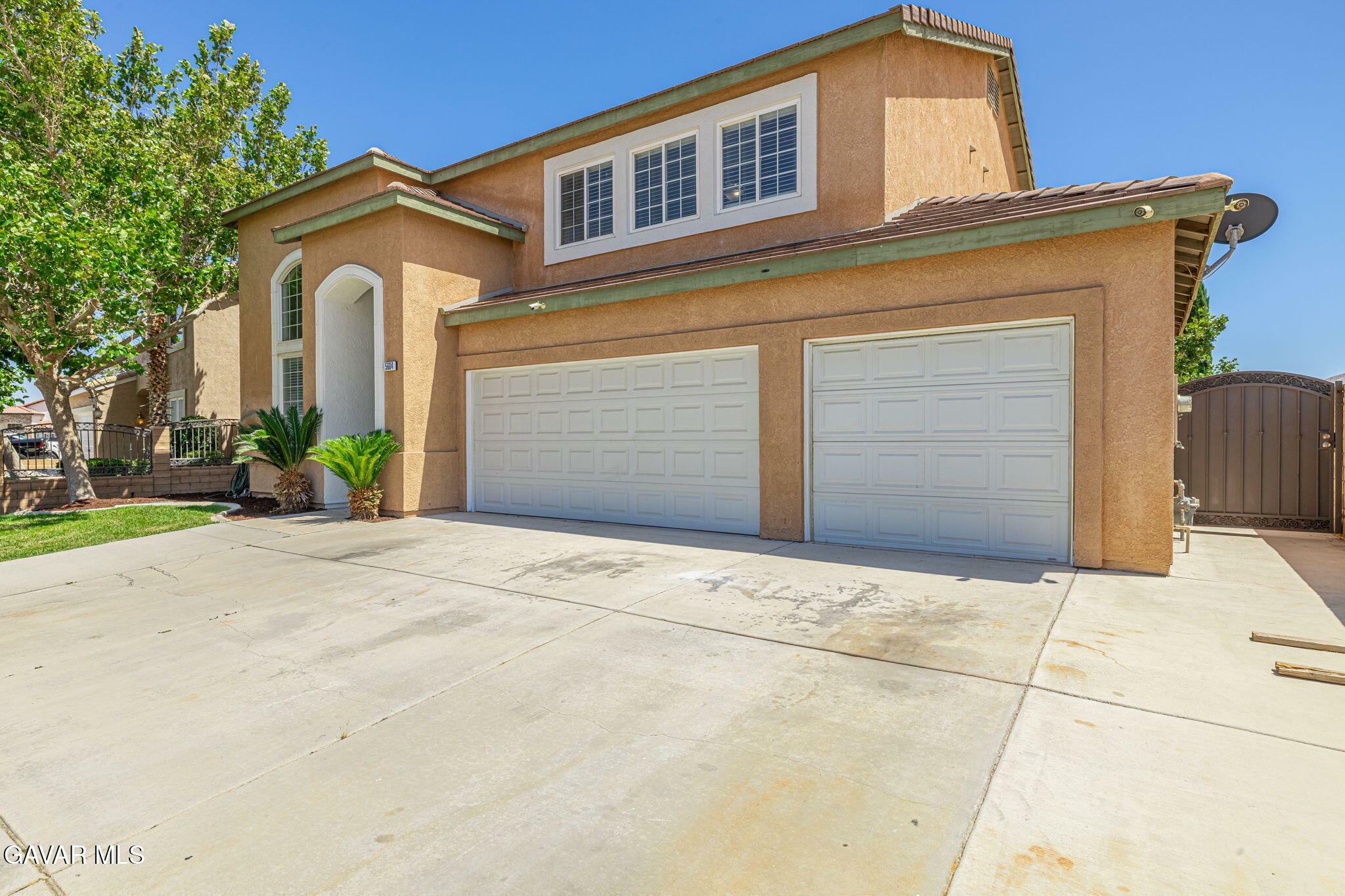 Property Photo: 5604 Kingman Drive CA 93552