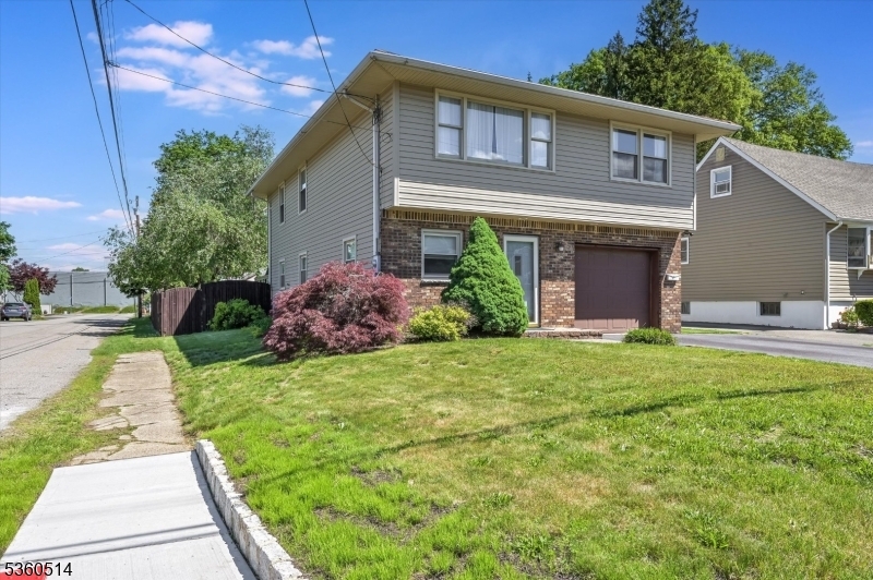 Property Photo:  20 Park Ave  NJ 07420 