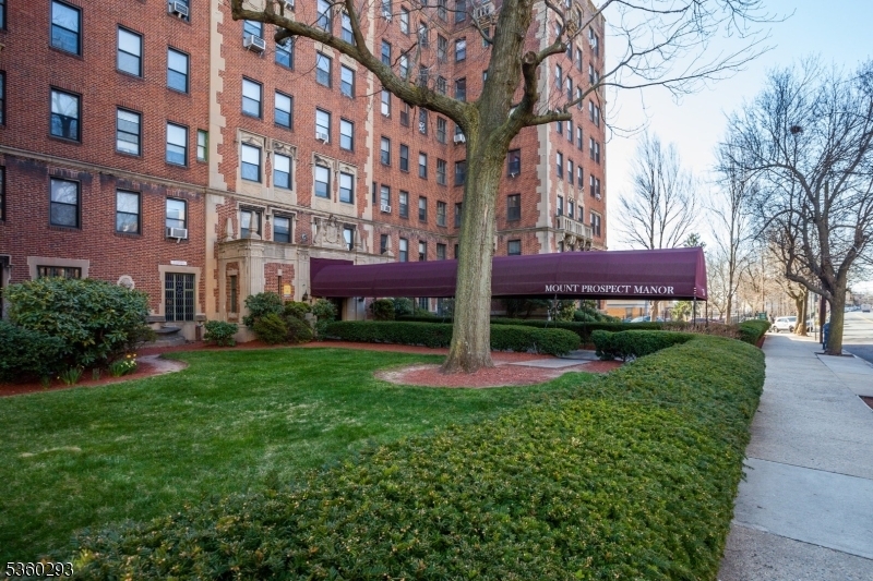 Property Photo: 363 Mt Prospect Ave C1202 2aw NJ 07104