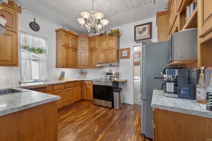 Property Photo: 702 S Van Buren Street IN 46706