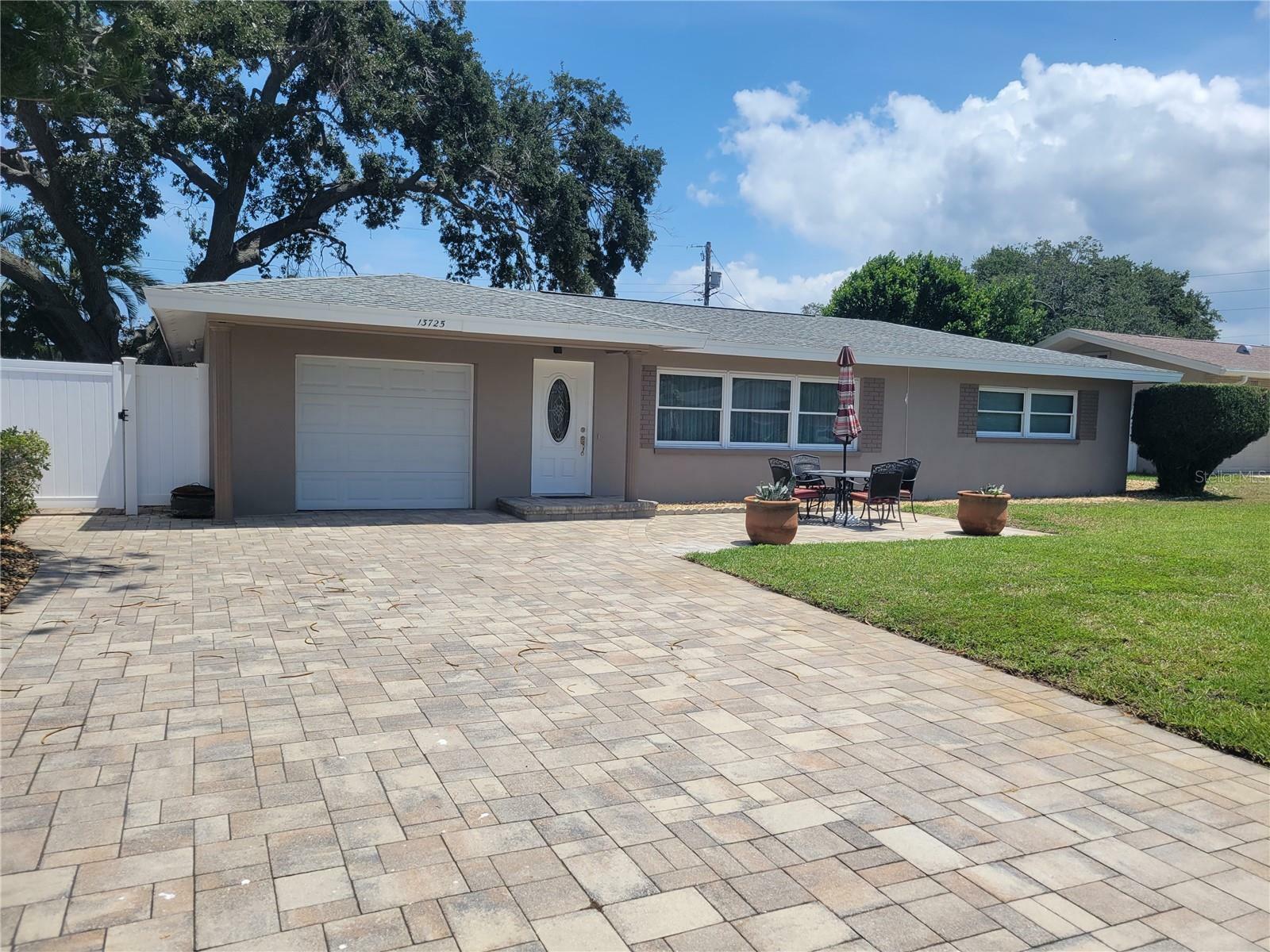 13725 Bermuda Drive  Seminole FL 33776 photo