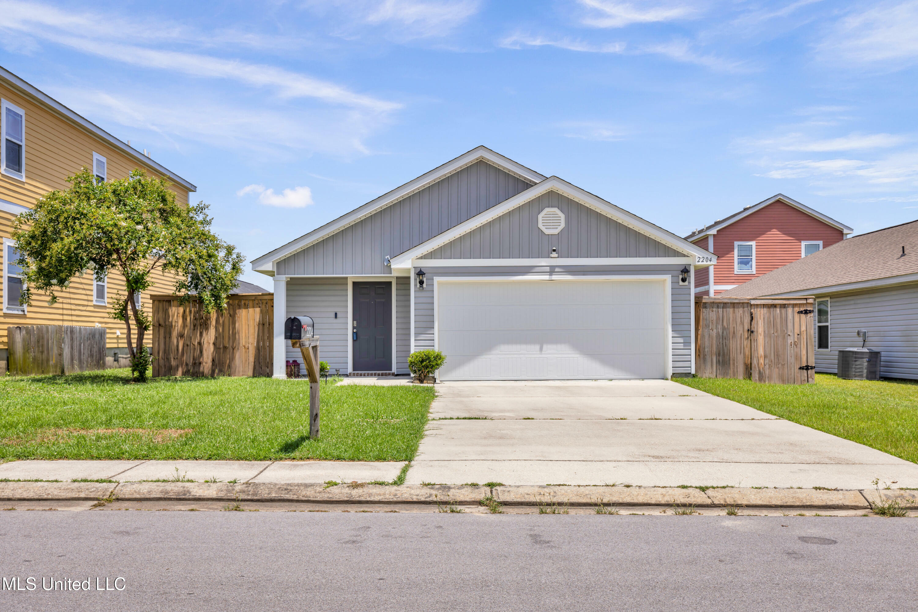 Property Photo: 2204 Magazine Street MS 39564