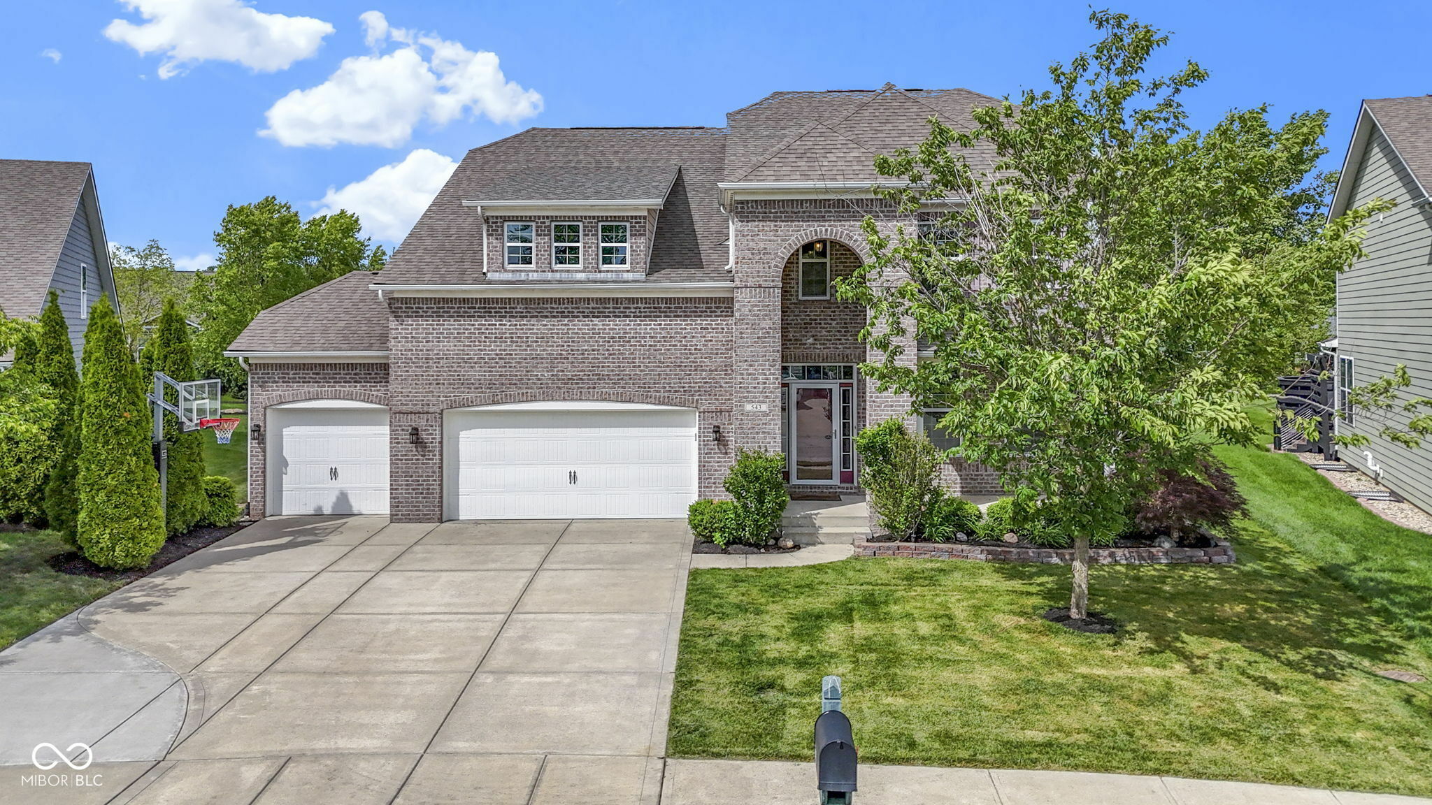 Property Photo: 543 Amersham Court IN 46123