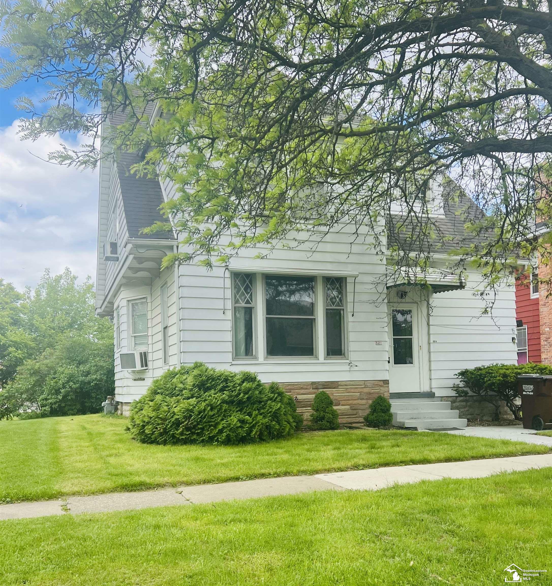 Property Photo: 321 Cass Street MI 48161
