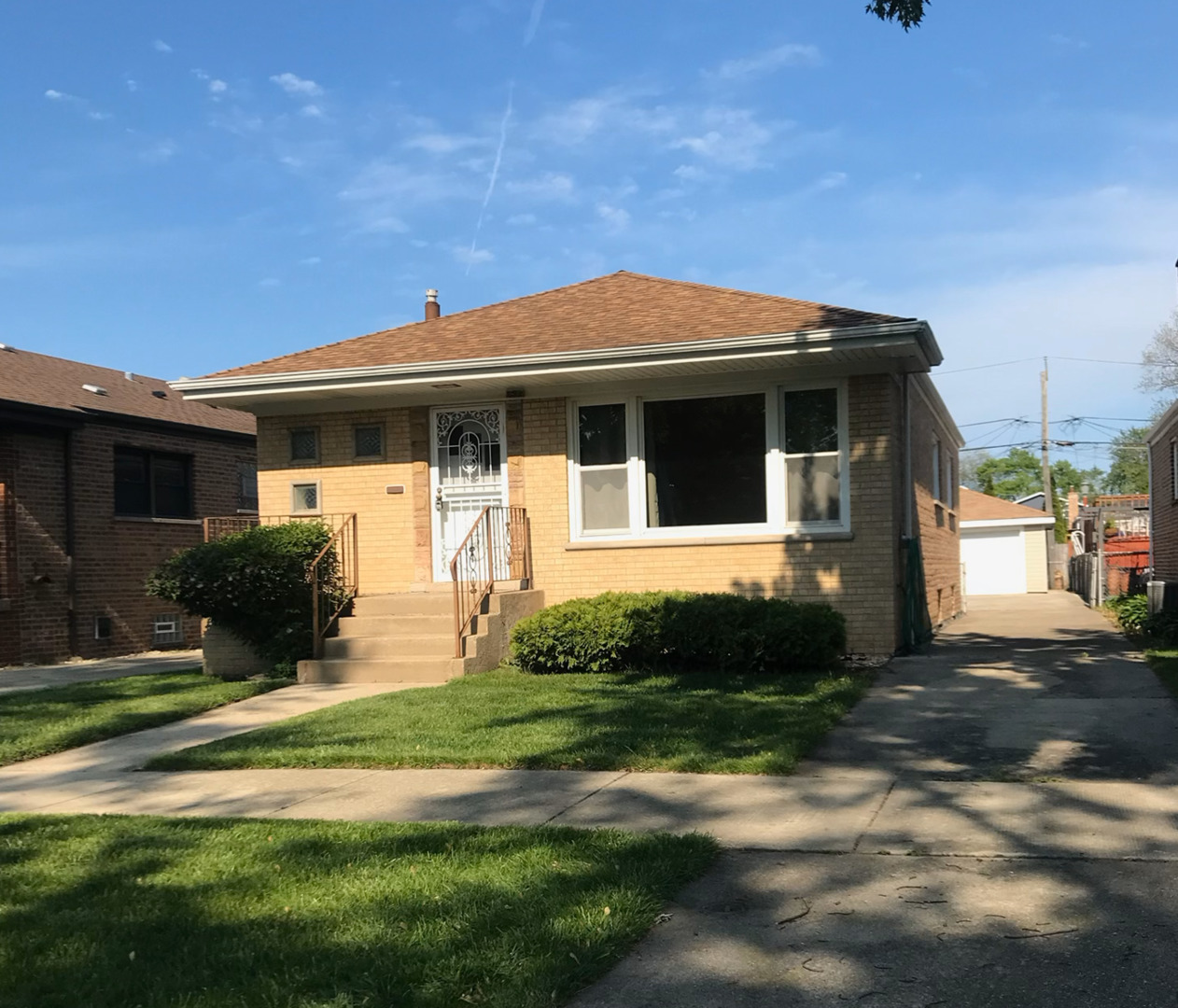 Property Photo: 9833 S Marquette Avenue IL 60617