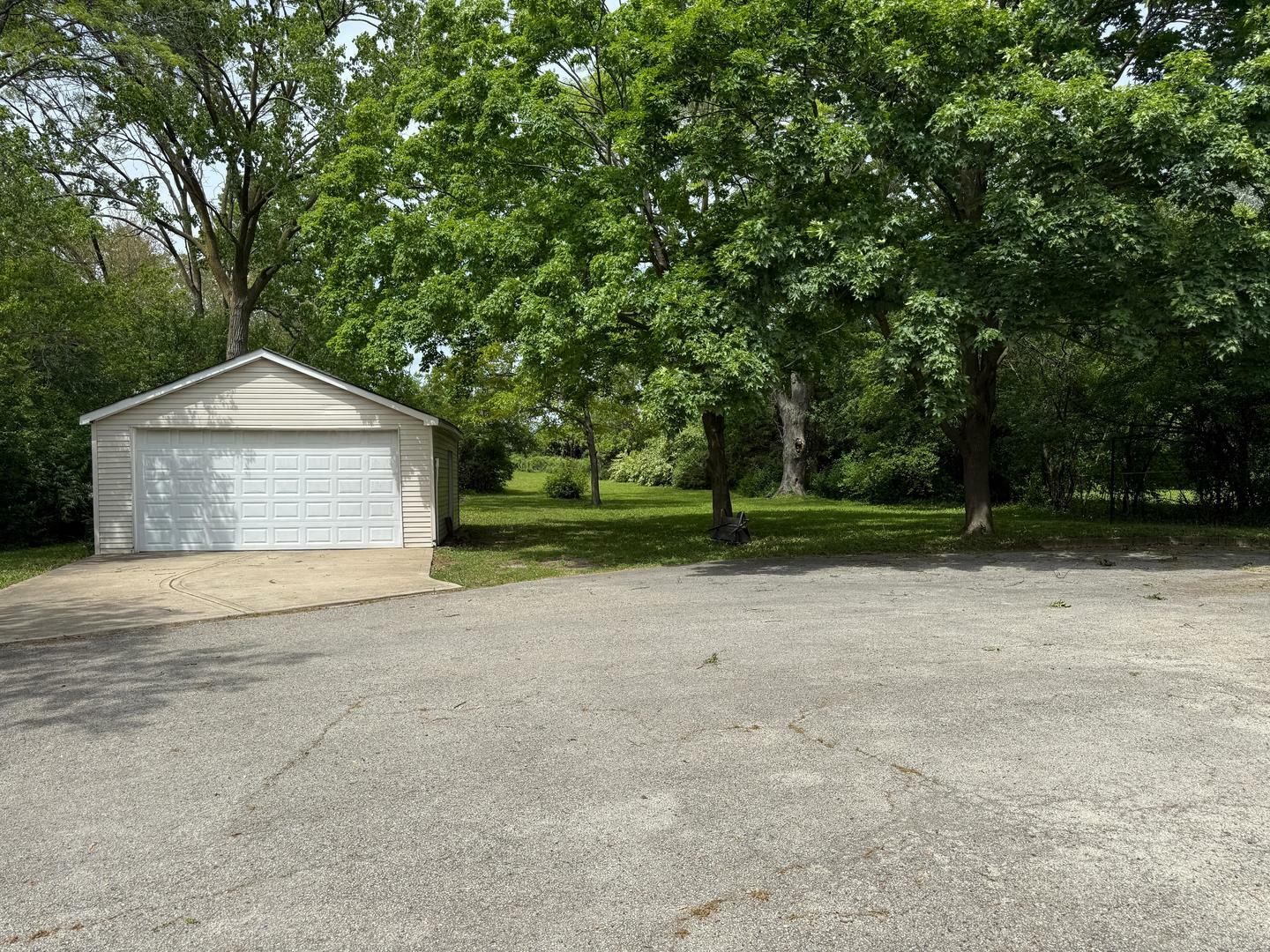Property Photo: 5S074 Karns Road IL 60563