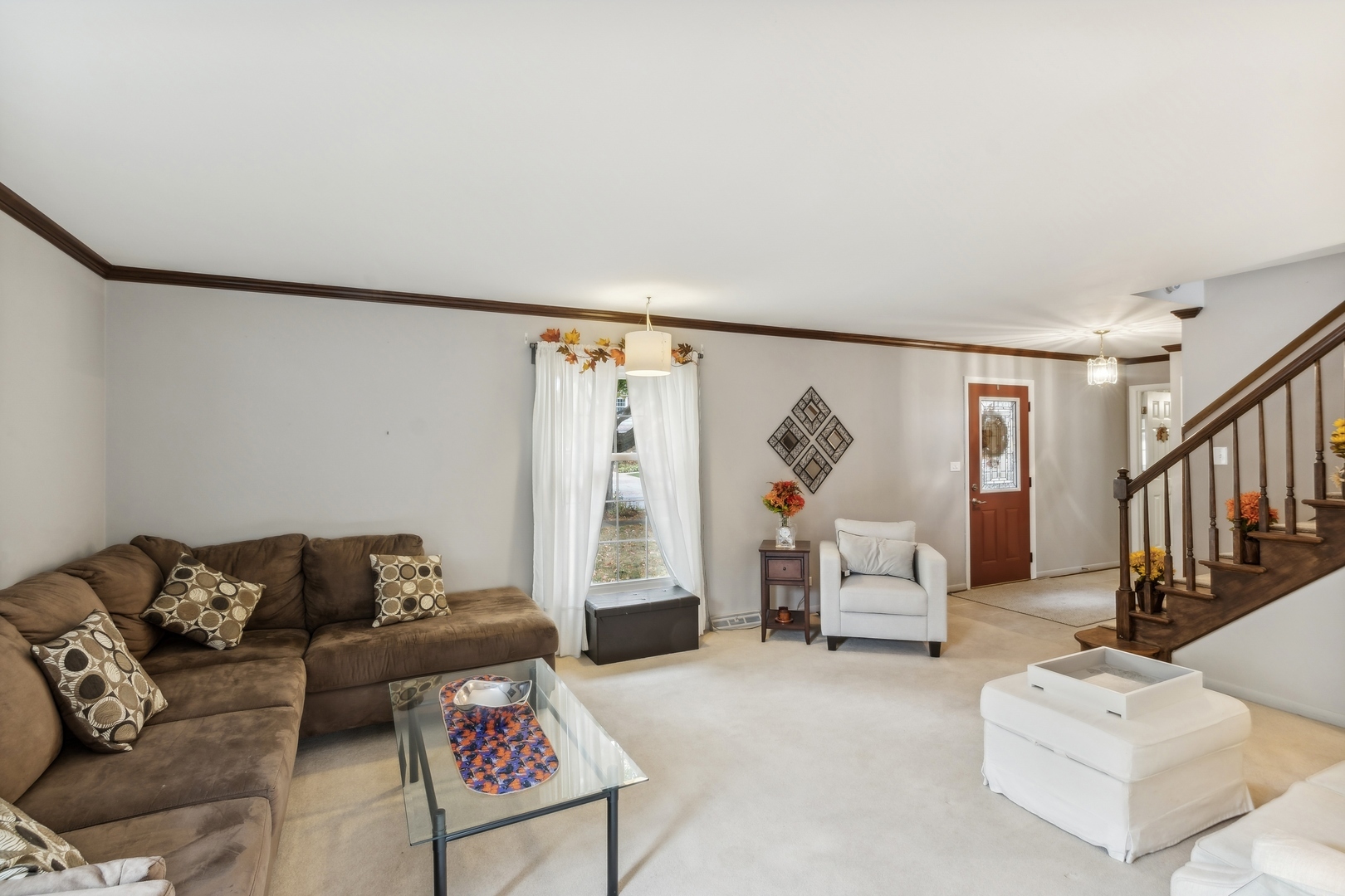 Property Photo: 961 N Arrowhead Drive IL 60074