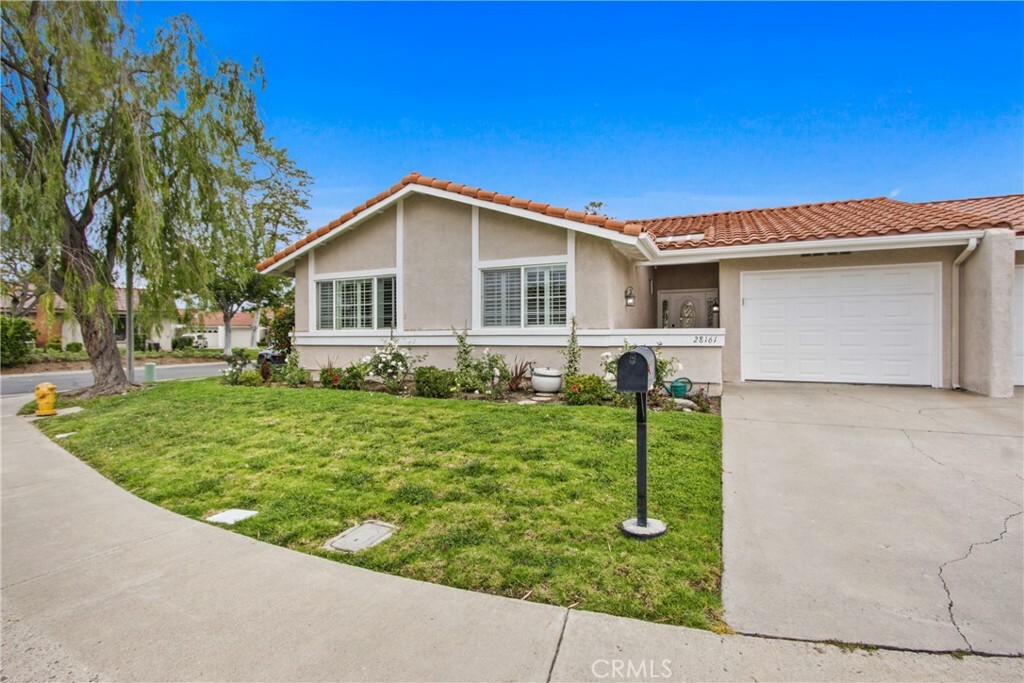 Property Photo: 28161 Via Chabas CA 92692