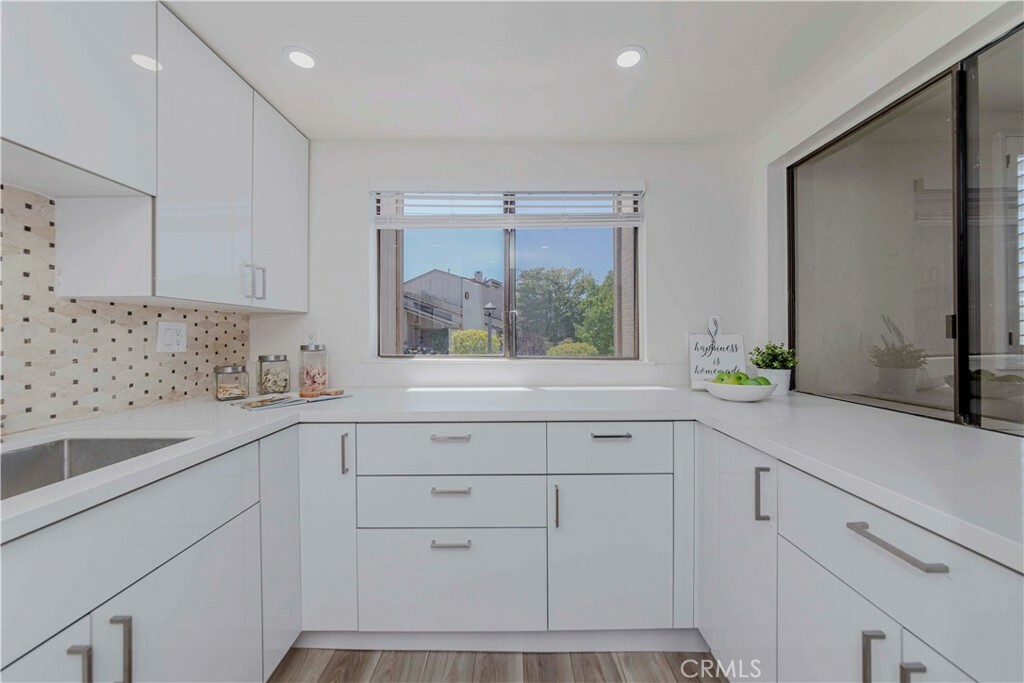 Property Photo:  28012 Ridgeforest Court  CA 90275 