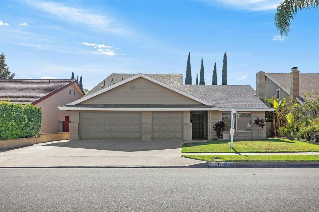 Property Photo: 15661 Burning Tree CA 92683
