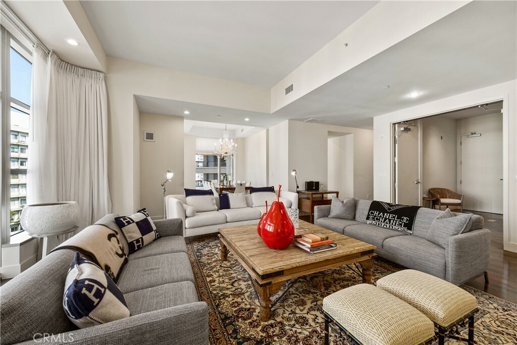Property Photo: 10776 Wilshire Boulevard 901 CA 90024