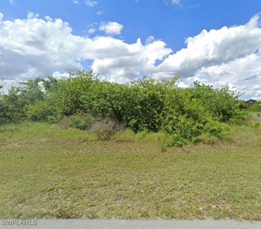 Property Photo: 3055 NE Beechwood Circle FL 33935