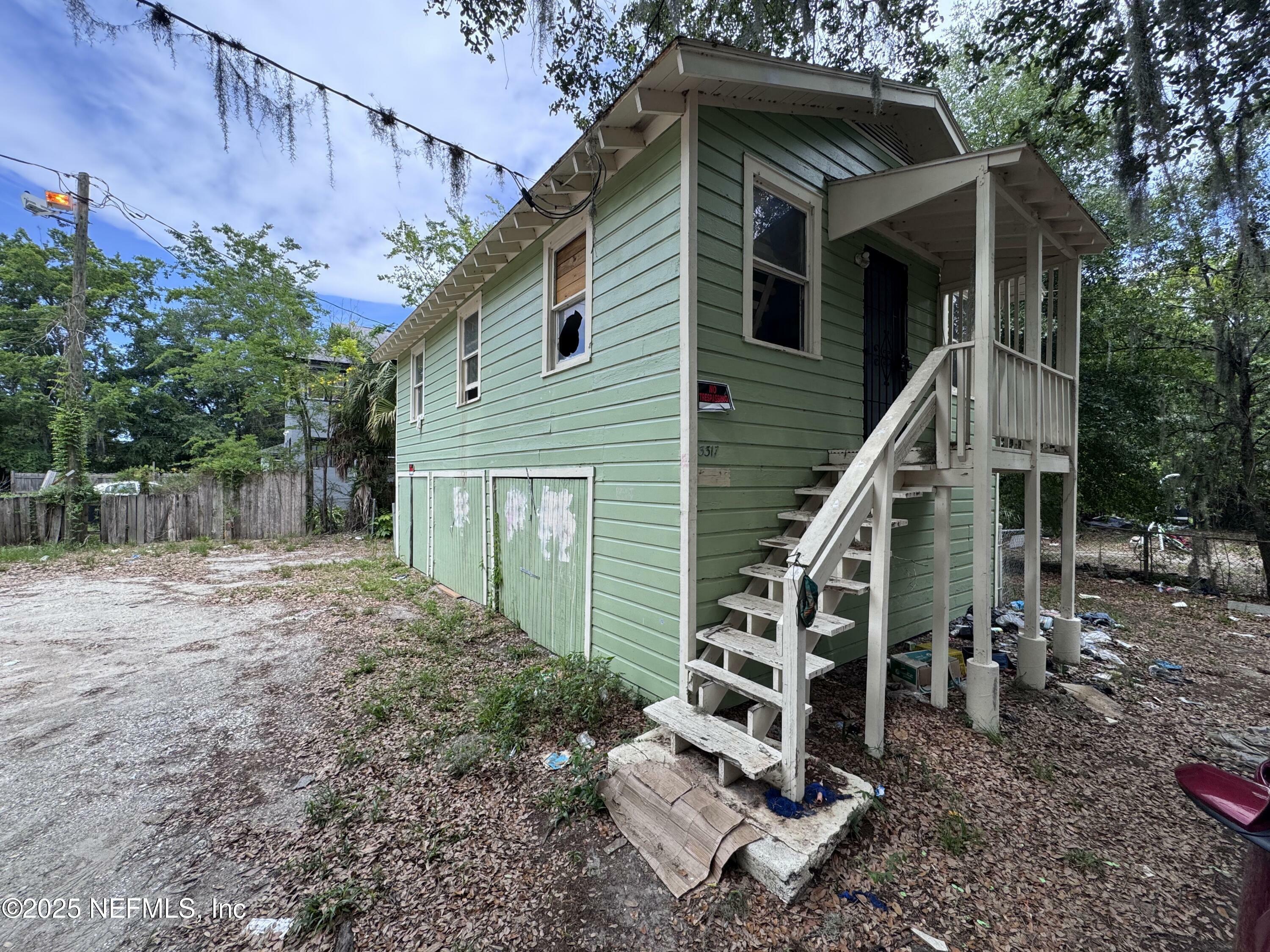 Property Photo: 3317 N Laura Street FL 32206