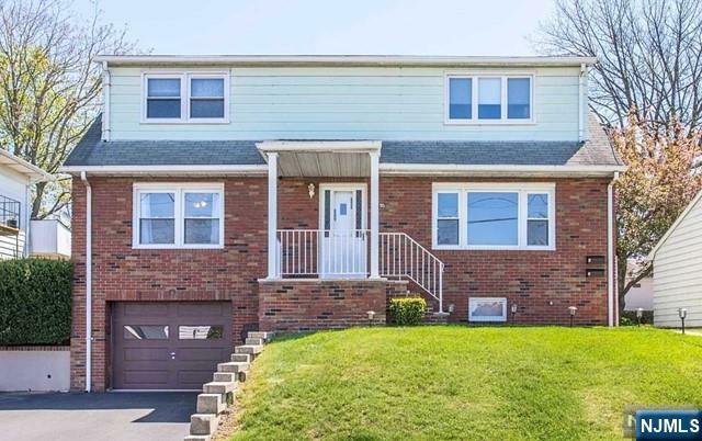 Property Photo:  95 Maple Avenue  NJ 07424 