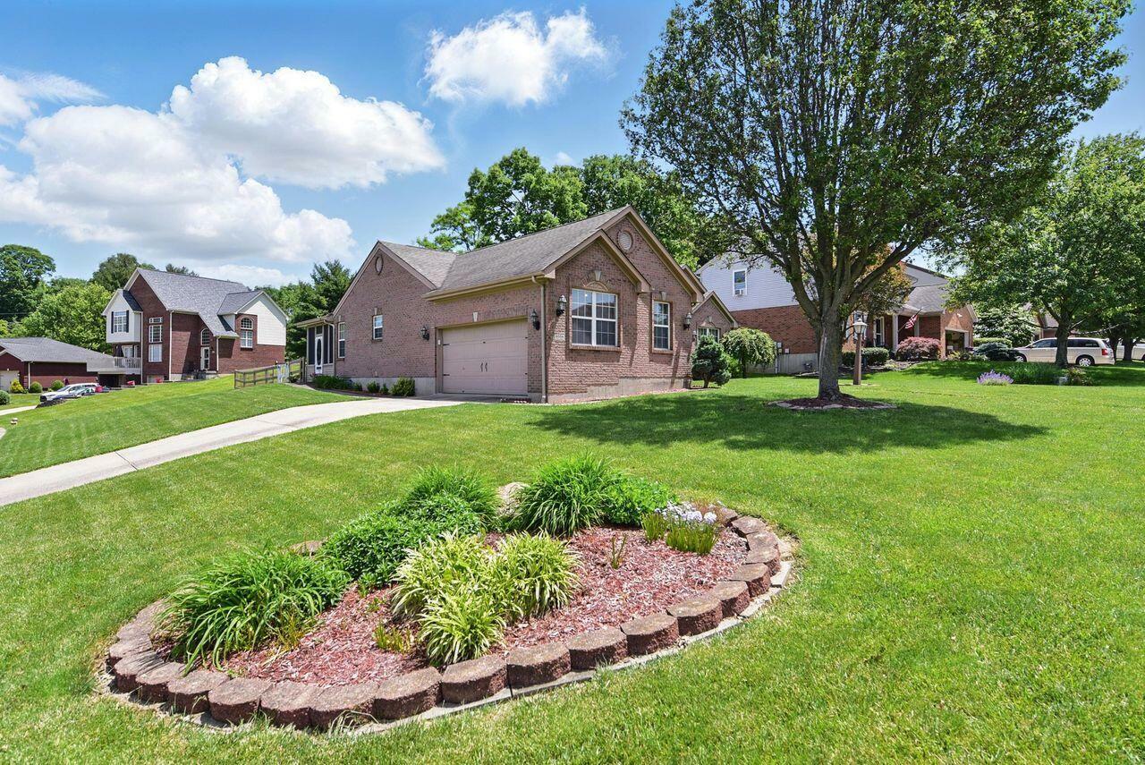 Property Photo: 6554 Tall Oaks Drive KY 41042