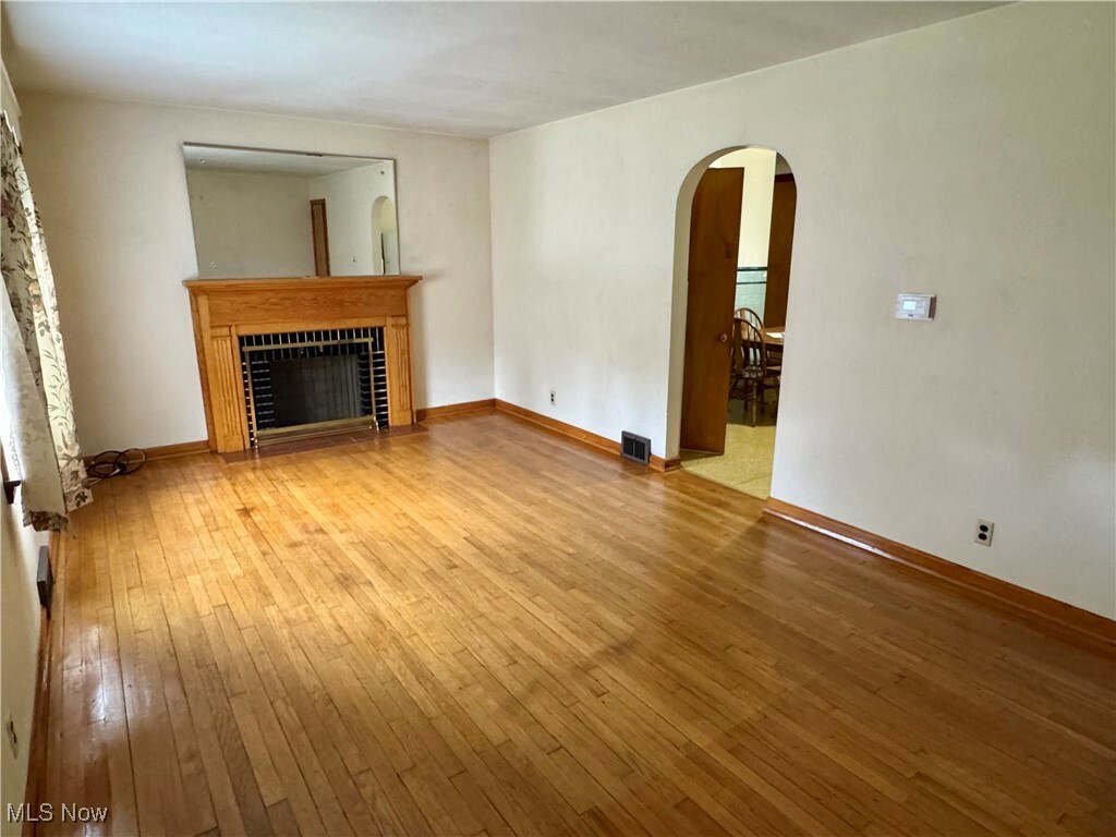 Property Photo: 4182 Smith Stewart Rd OH 44473
