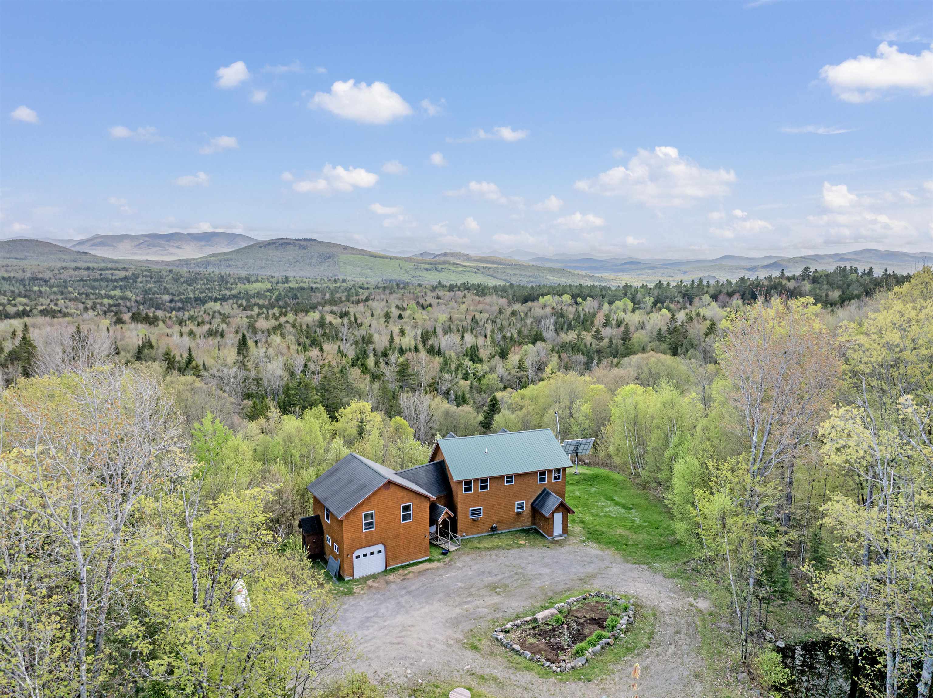 Property Photo: 174 Sky View Road NH 03590