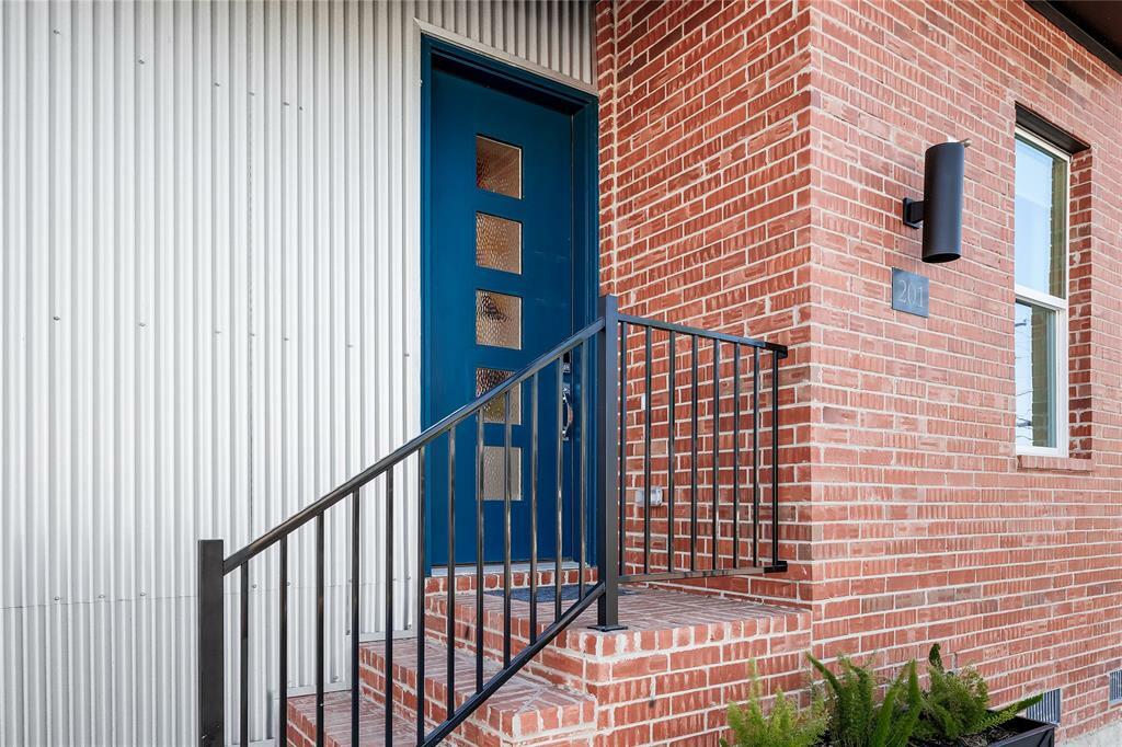 Property Photo:  201 Carroll Street  TX 76107 