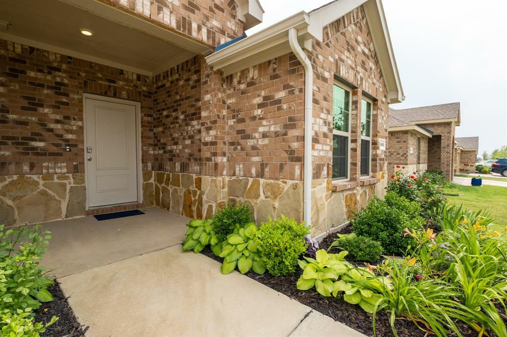 Property Photo: 1003 Dewy Glen Lane TX 75407