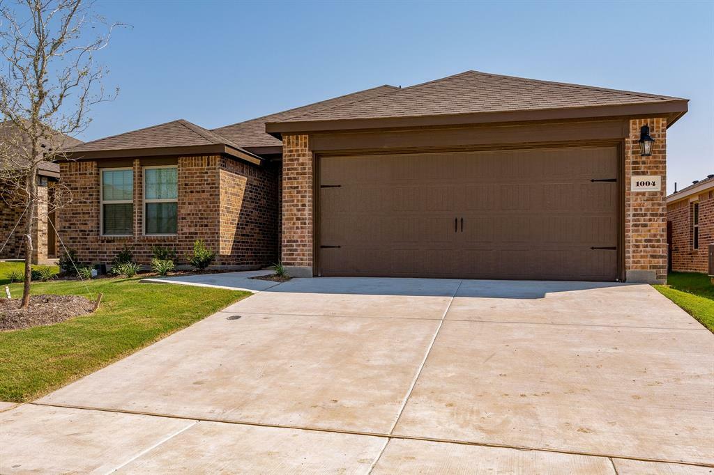 Property Photo:  1004 Emerald Drive  TX 75407 