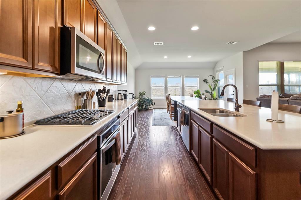 Property Photo: 1424 Millican Lane TX 76227