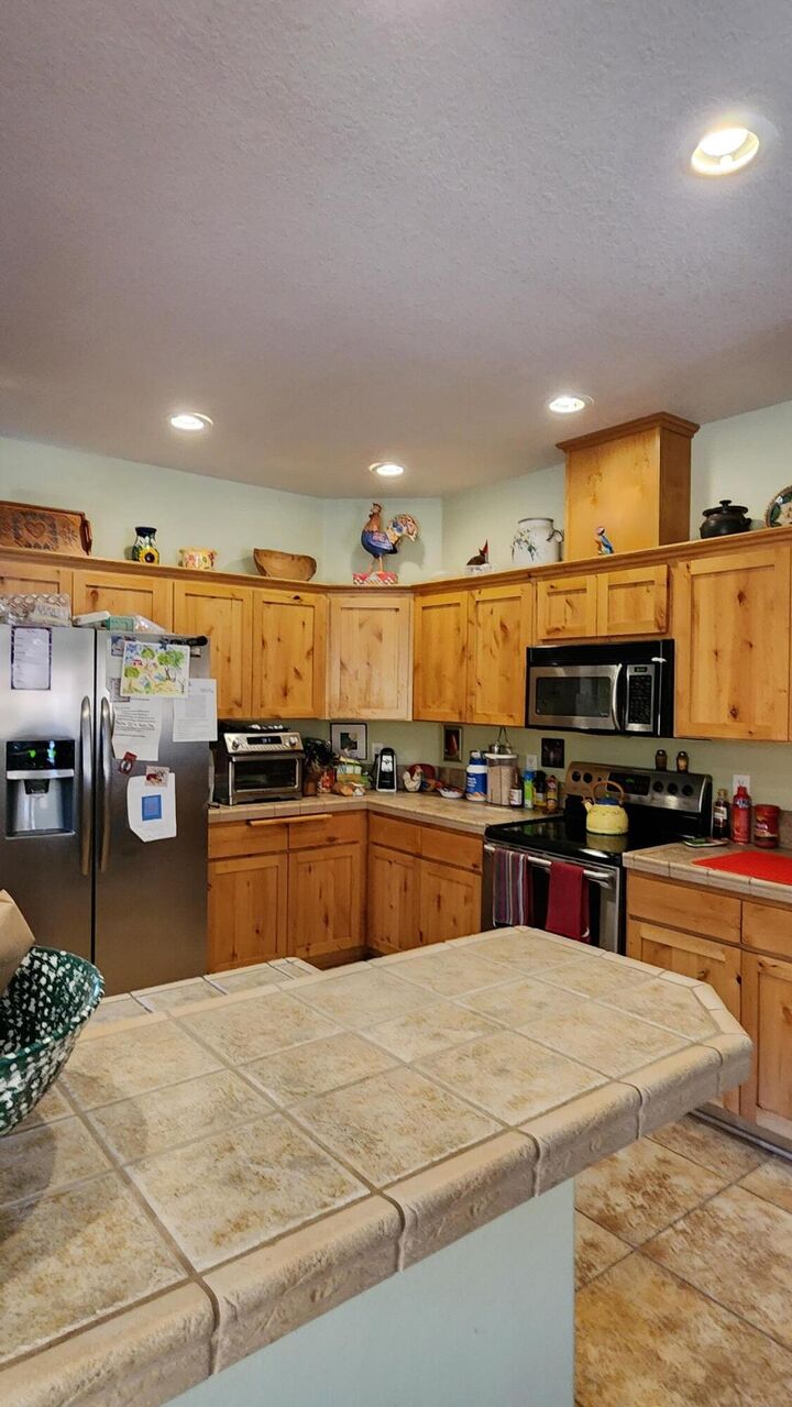 Property Photo: 11325 NW Irvine Avenue OR 97754