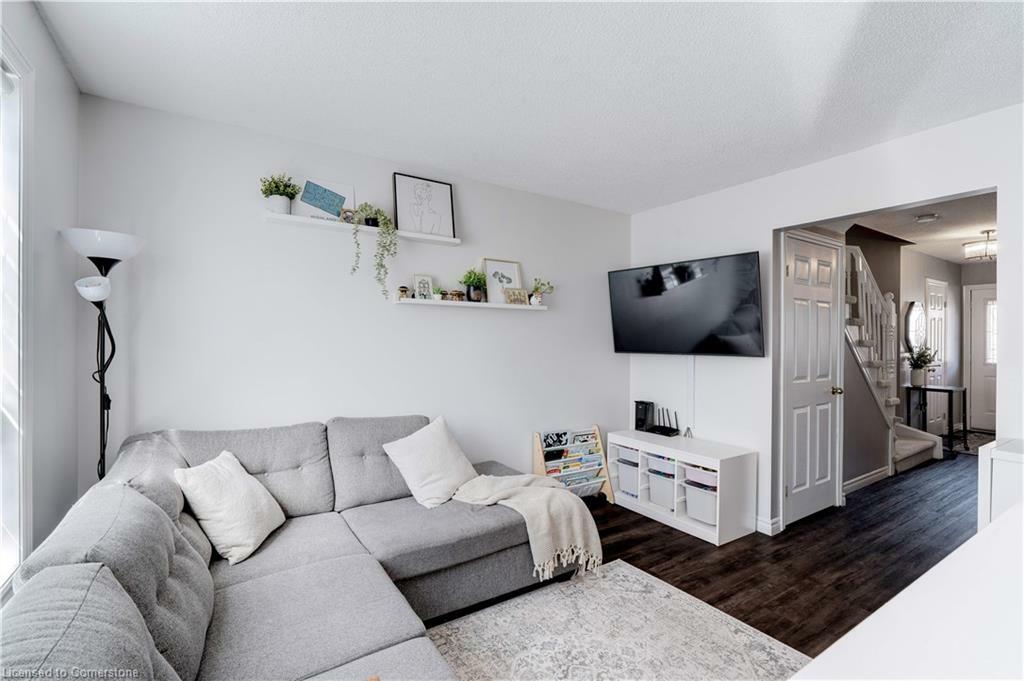 Property Photo: 39 Pinewoods Drive 13 ON L8J 3Z3
